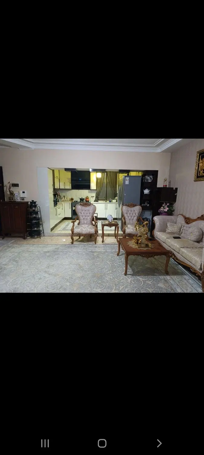 فروش واحد فول در مرکز شهر سند تک برگ