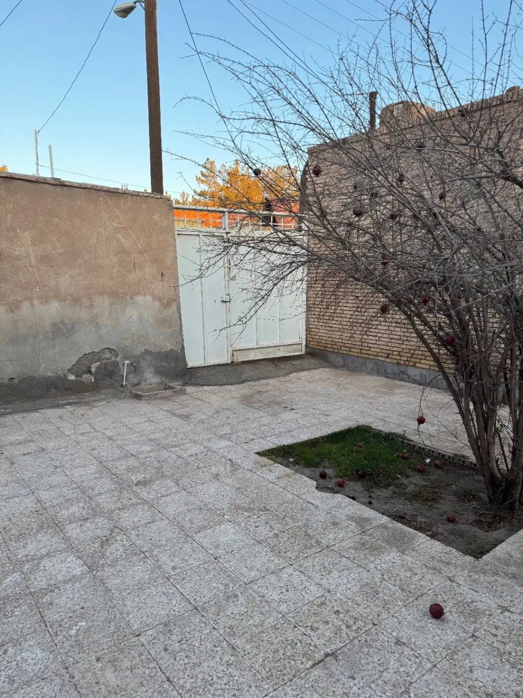 خانه حیاط دار خیابان امام