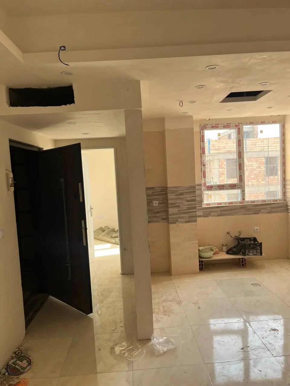 ۴۸ متر نوساز با پارگینگ و انباری
