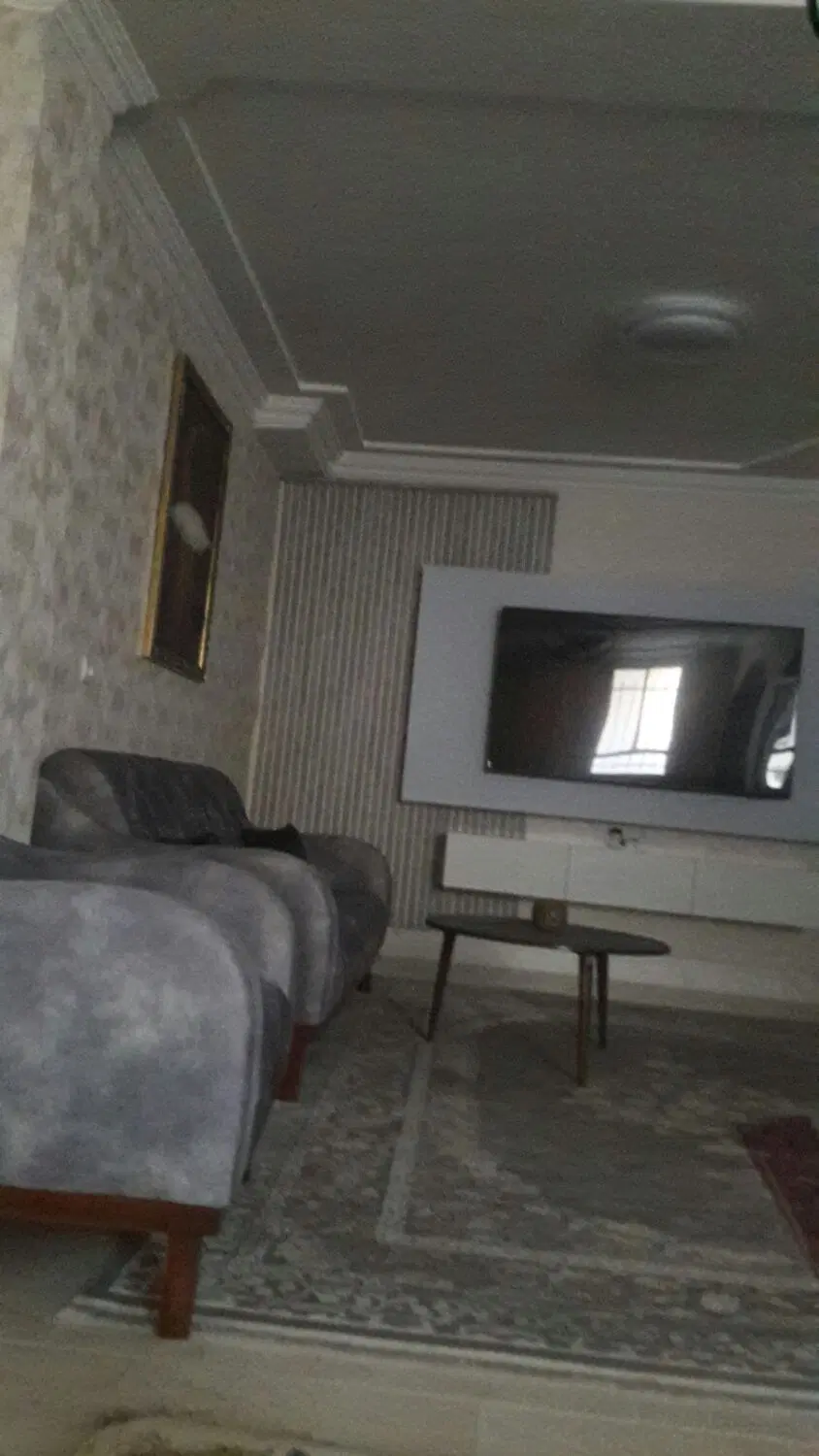 نیمه ویلایی