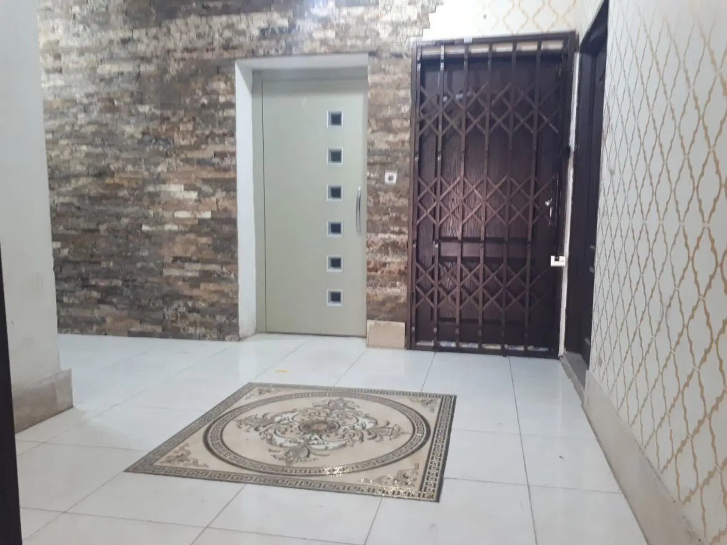 مجتمع اساس گستر متراژ ۷۶
