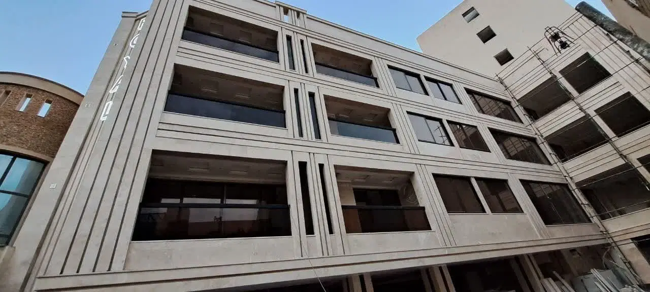 آپارتمان میدان آزادی