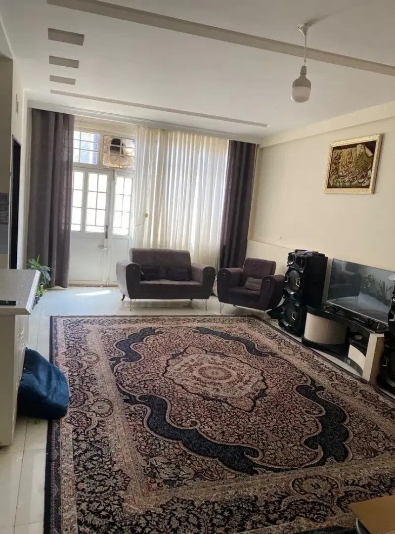 اجاره و رهن خانه واقع در خیابان ۴۵متری