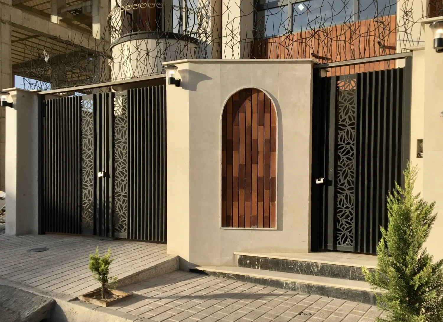 ساختمان ویلایی ۳ طبقه