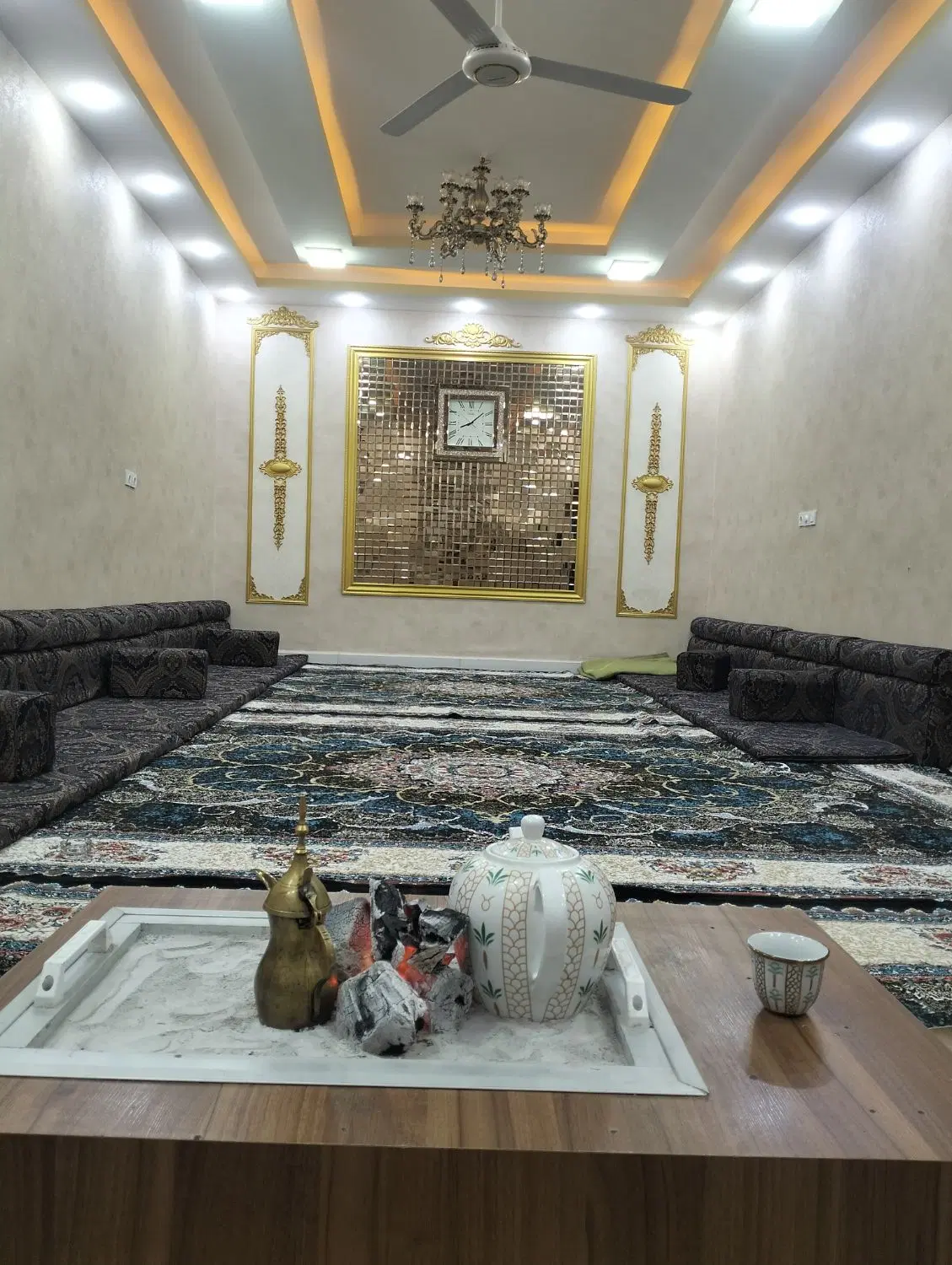منزل مسکونی دو طبقه سه واحده در حمیدیه