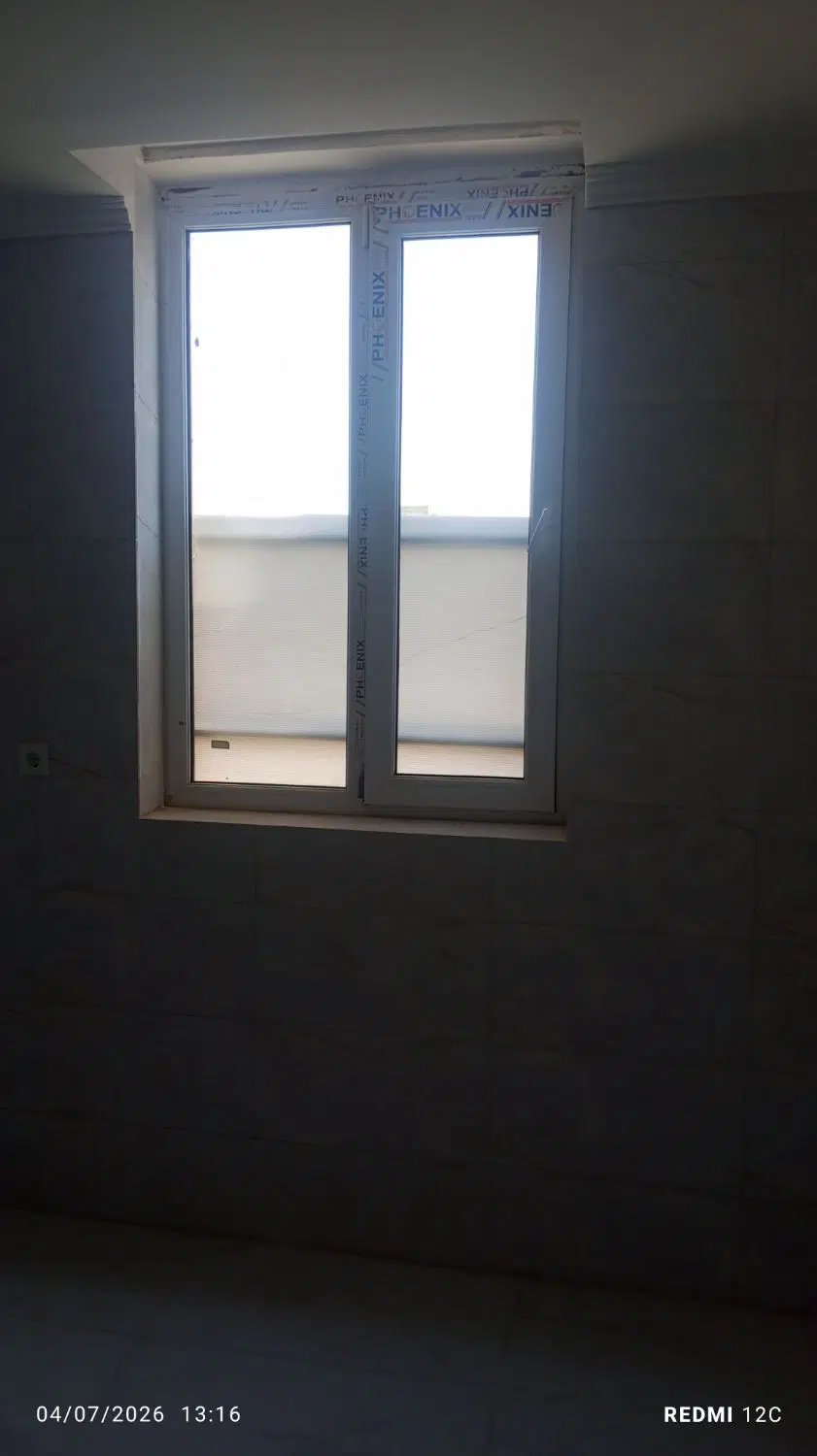 آپارتمان تک واحدی . نو ساز .کلید نخورده