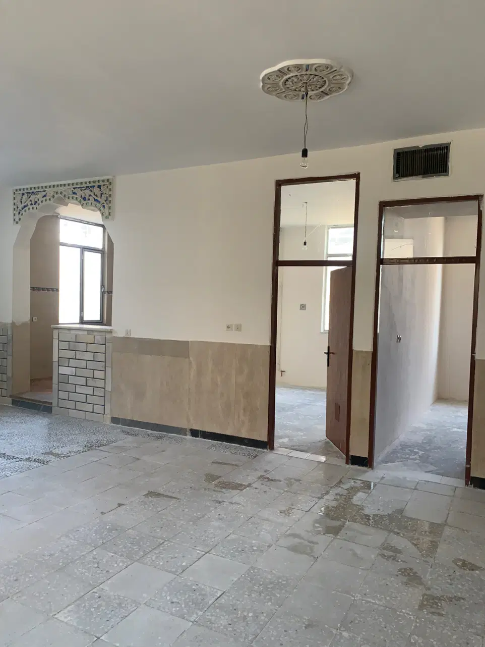 طبقه عبور مستقل ۱۰۵ متری مسکن آزادگان جوادیه