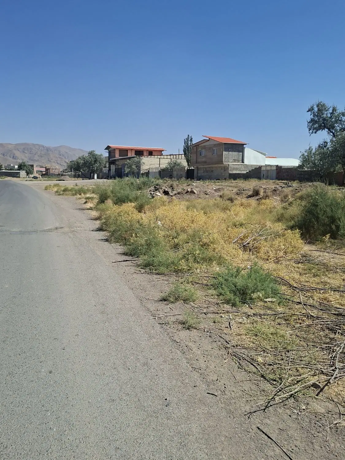 صوفیان منطقه ویلایی گلستان سبز۲۵۰۰مترباآب وبرق گاز
