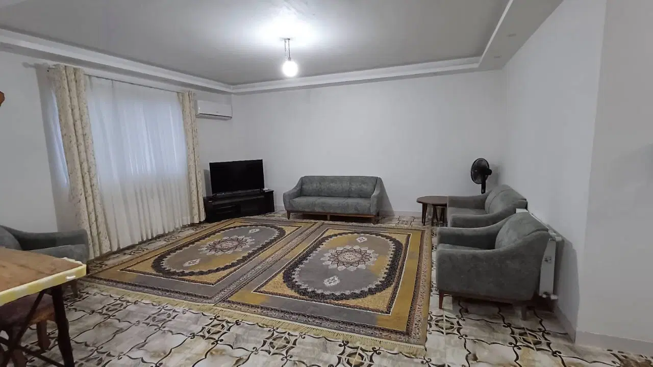 فروش واحد ۱۰۰ متری در کوی آریا
