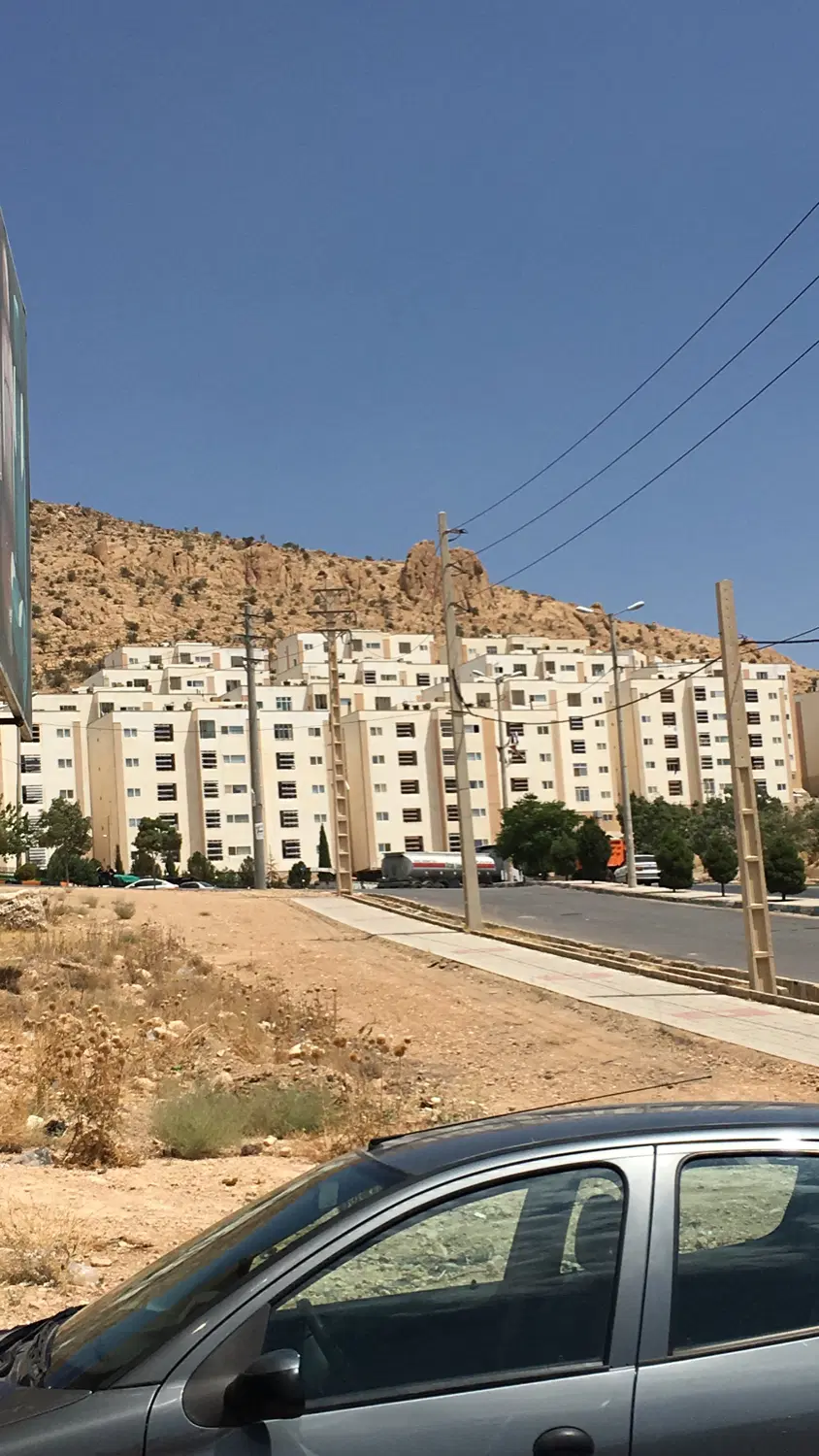 اپارتمان صدرا وحدت بتن