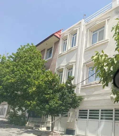 همخونه خانم میپذیرم