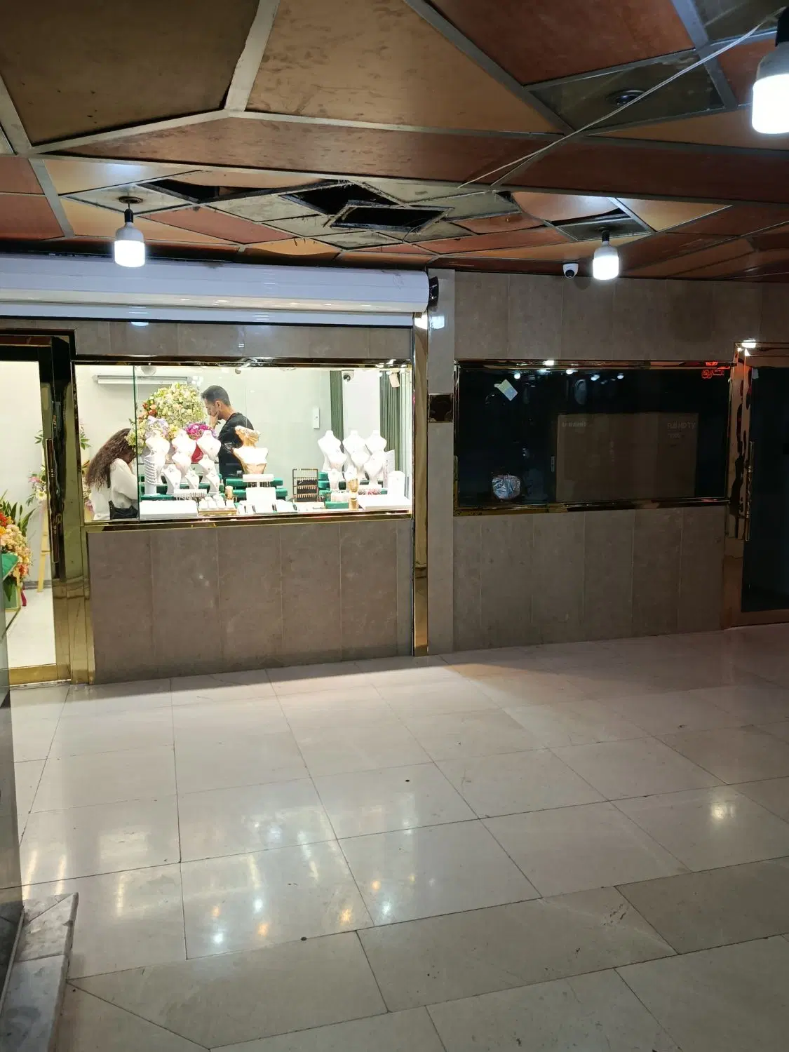 فروش مغازه تجاری مناسب سرمایه‌گذاری