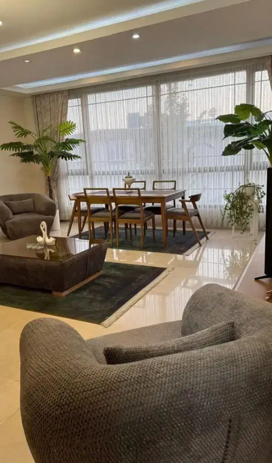 135متر_دو خواب _تاپ لوکیشن