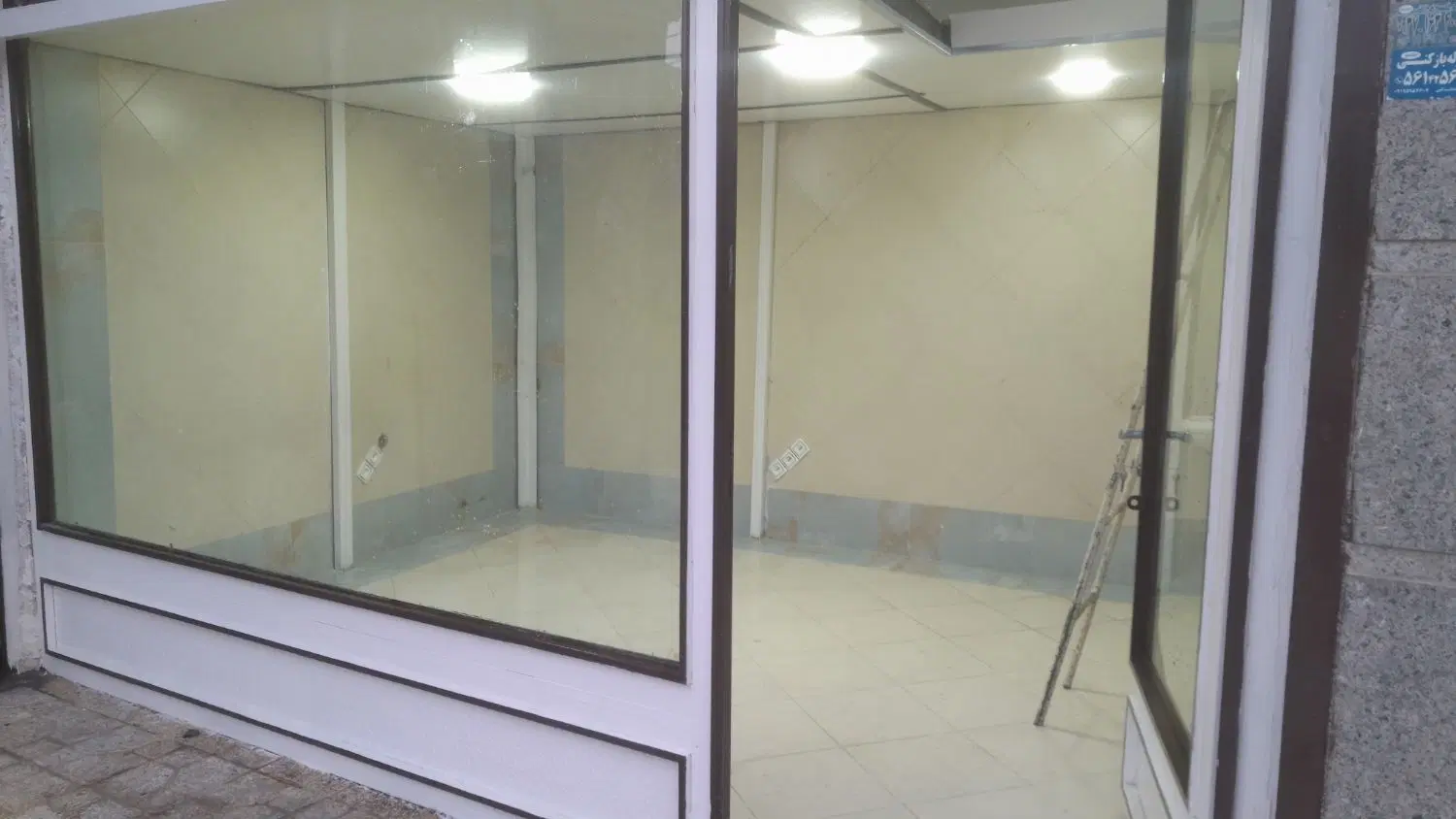 مغازه ۱۵ متری اجاره در خیابان تختی