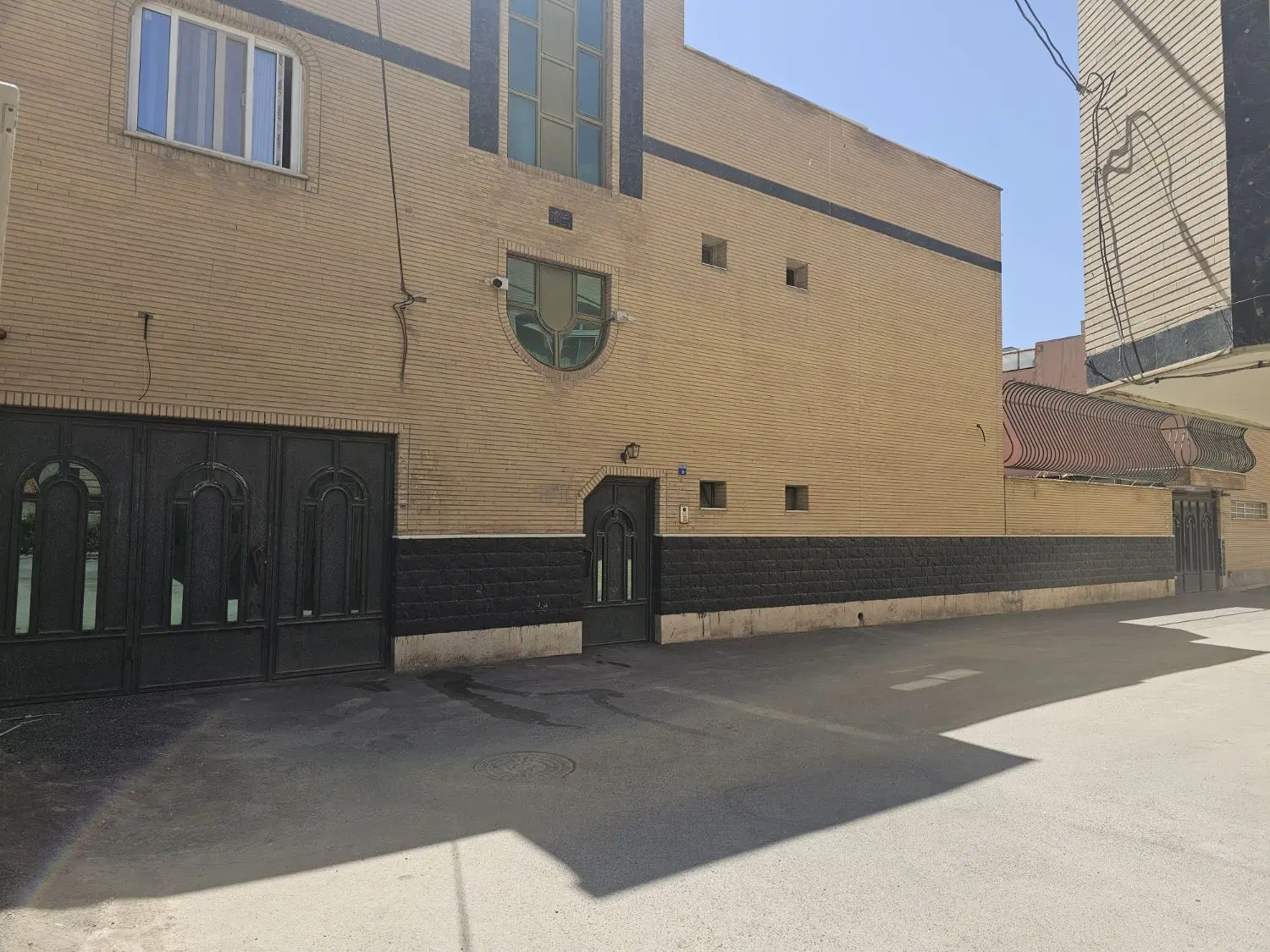کرایه اپارتمان 130 متری بر خیابان 22بهمن