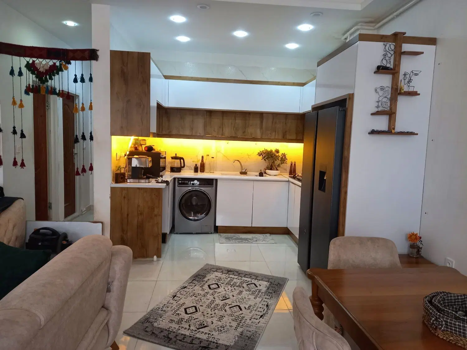 خانه ویلایی متراژ کل زمین ۲۰۰ متر ۱۰۰متر بنا