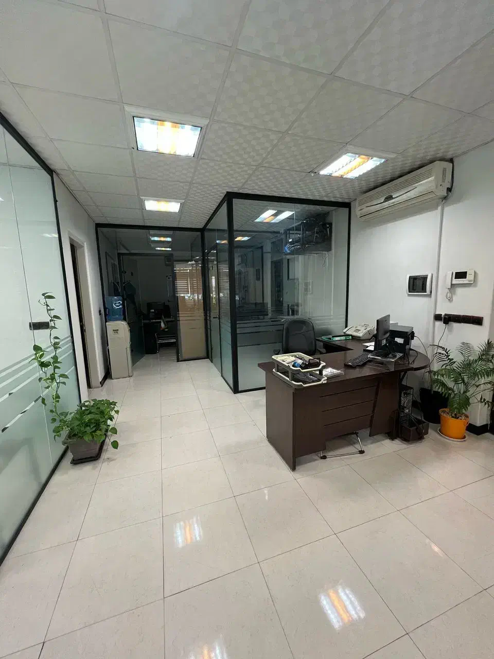 اجاره واحد اداری 130 متر مبله فول امکانات