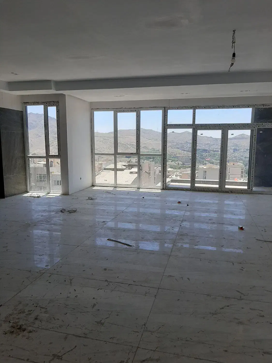 عظیمیه 200m پنت هاوس با 150متر روف گاردن اختصاصی