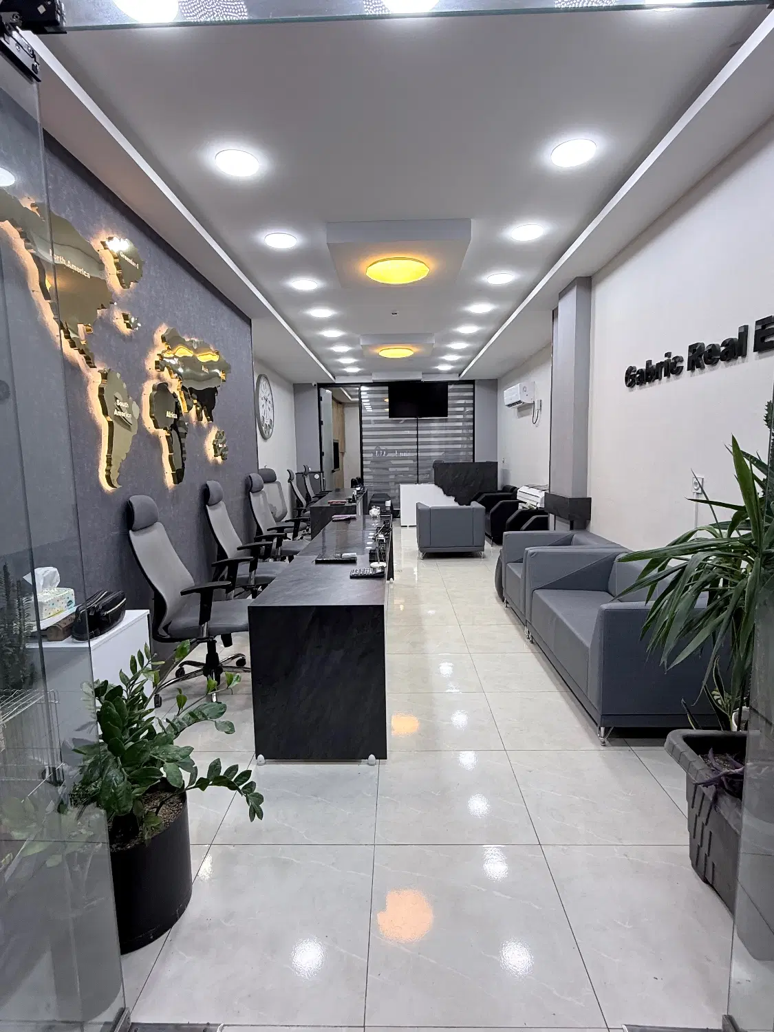 رهن و اجاره واحد ۲۲۰ متری لوکس خیابان صمدو