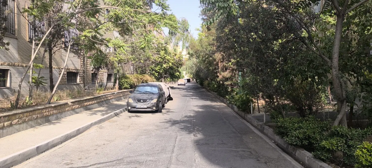 ۱۱۳ متر دو خواب با پارکینگ و دو انباری