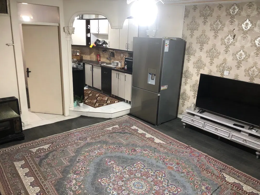 آپارتمان با پارکینگ انباری ۵۰متری