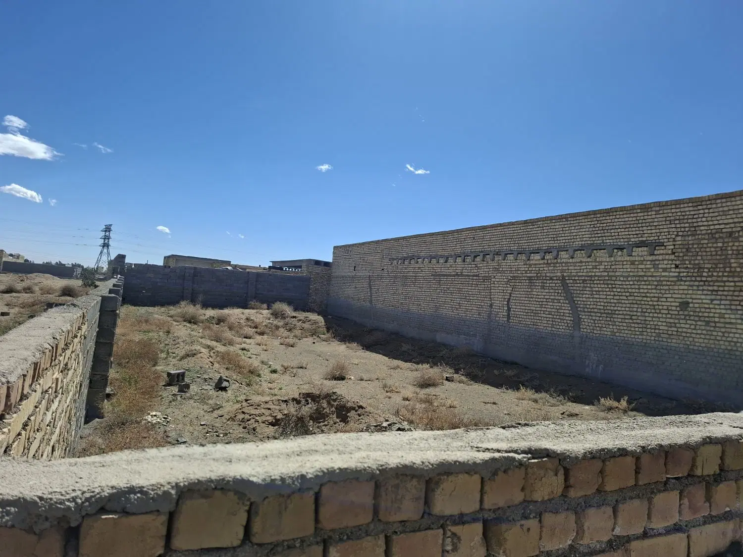 زمین فروشی چاه امام