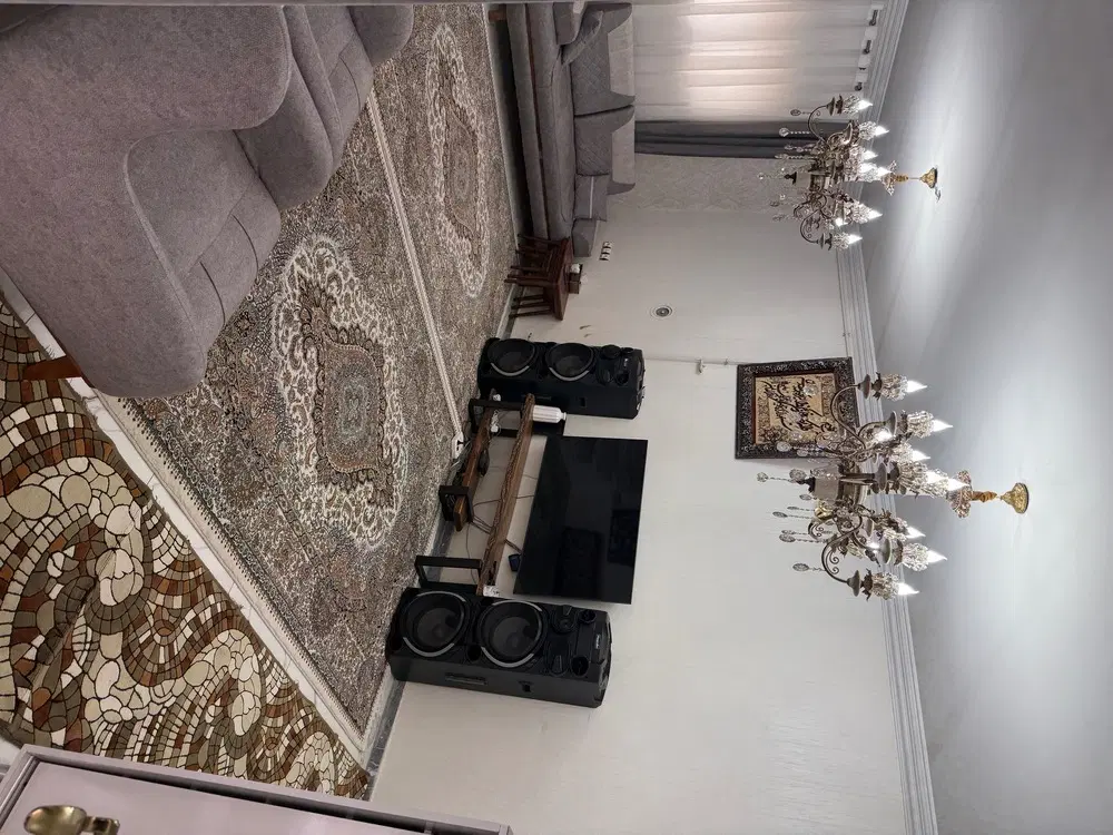 حیاط شخصی دو طبقه مفتح