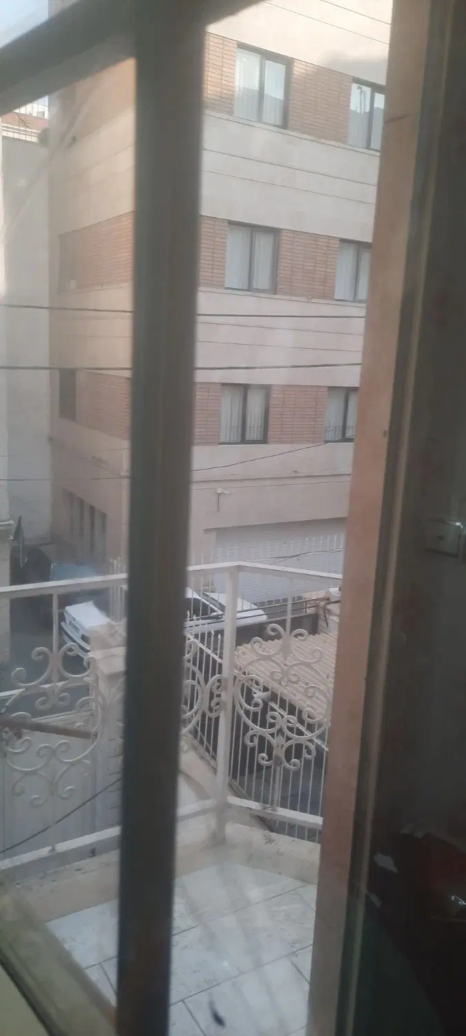 آپارتمان ۷۰ متری ۲ خوابه