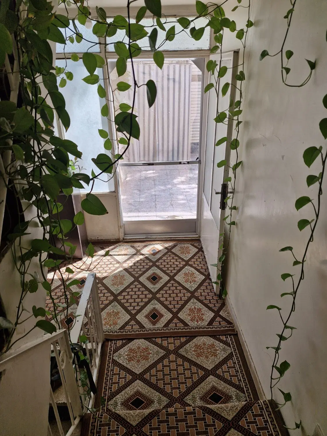 منزل ویلایی ۱۲۰ متری زاویه