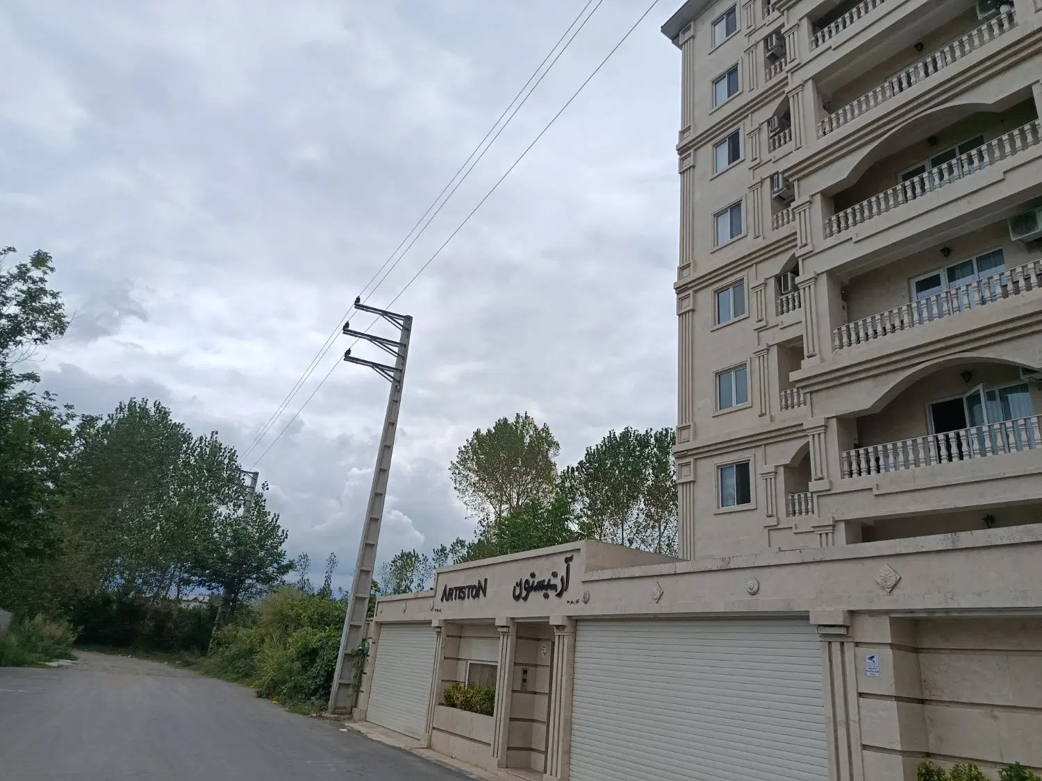 مشارکت در ساخت  زمین  خ فردوسی غربی به متراژ 450 م