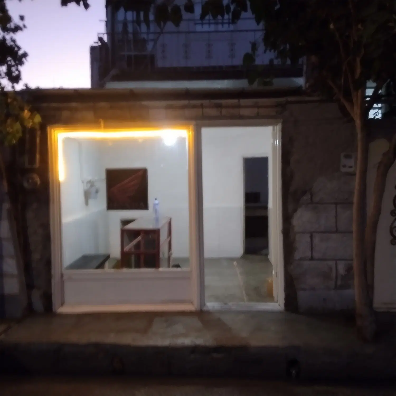 زیر زمین ۳۵متری با ۱۲متر شو روم shoroom50متر