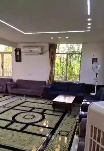 باغ در قلب شهر ناژوان
