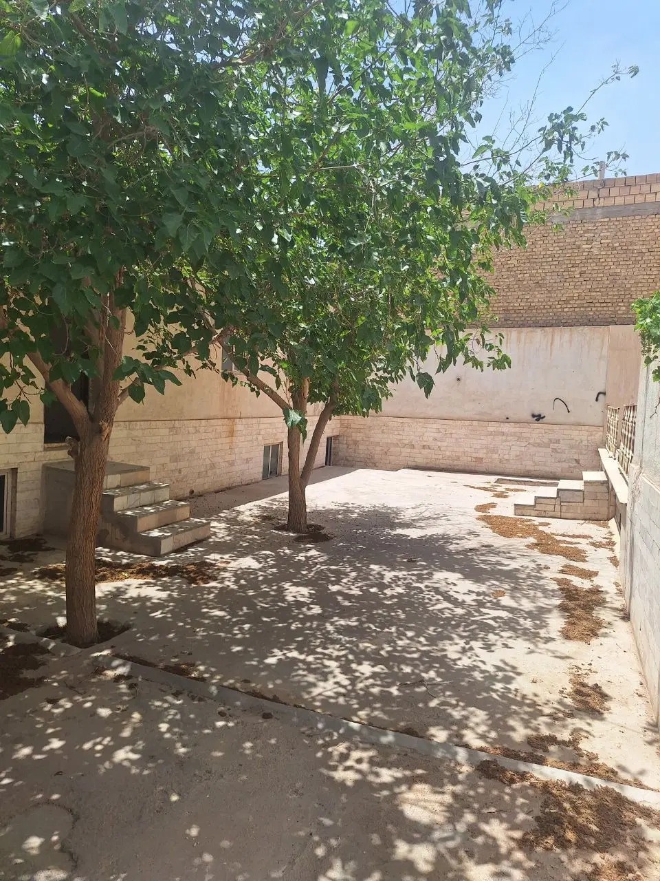 خانه سه نبش(امام شهر)