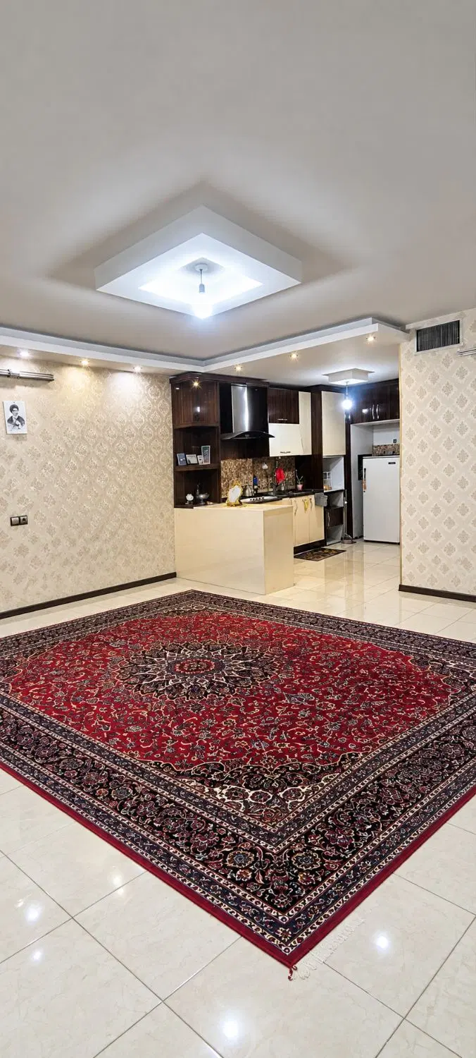 ۹۰ متر ، دو نبش با پارکینگ اختصاصی و آسانسور