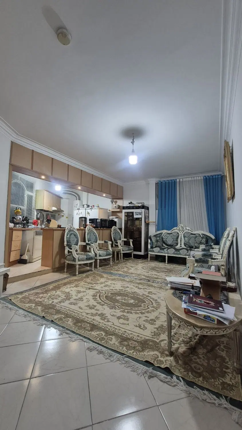۷۶متراقبال۲۳ آسانسور پارکینگ