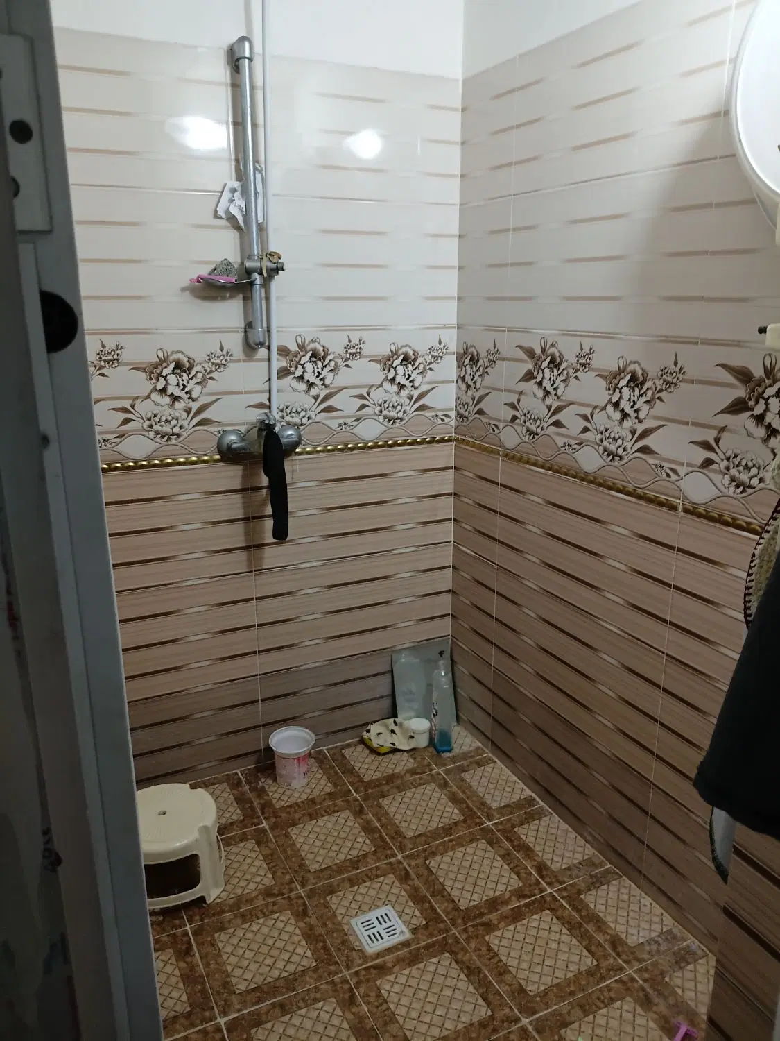 خونه ویلایی دوطبقه با مغازه