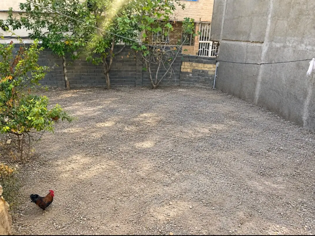 زمین چهاردیواری مناسب گاراژ