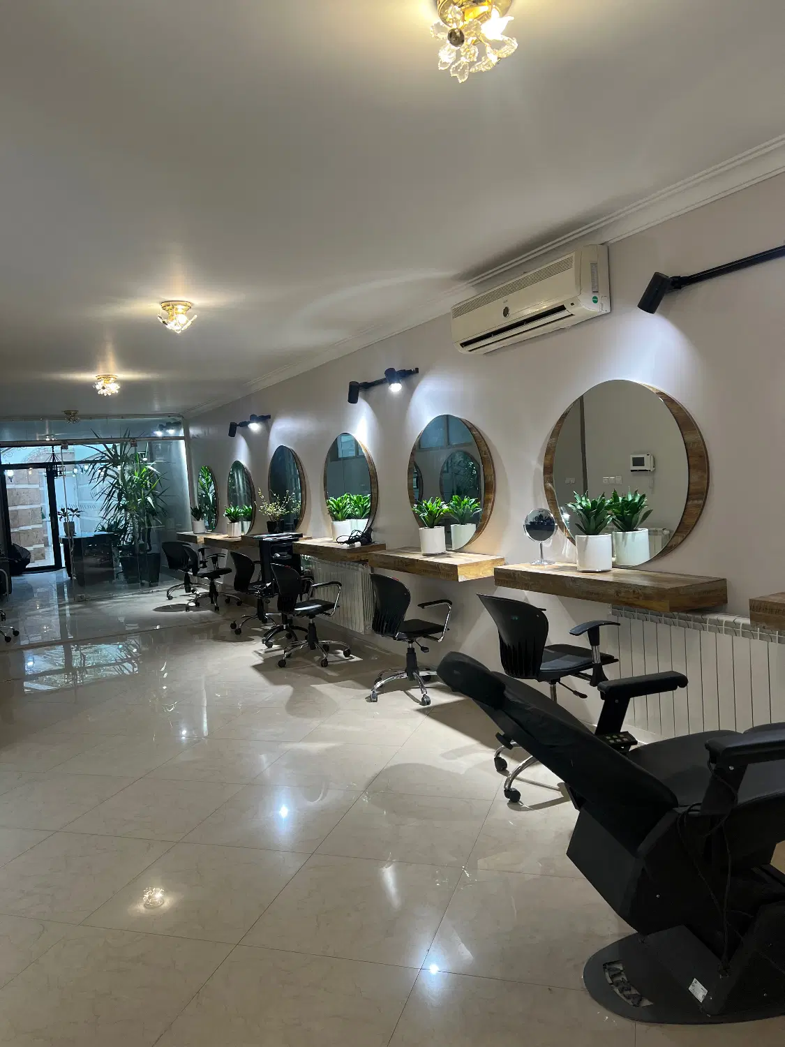 اجاره برای سالن ویا مشاغل زیبایی