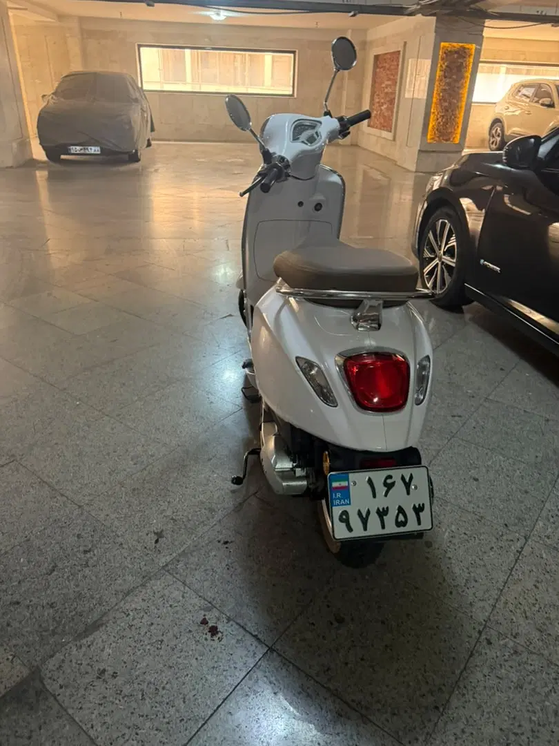 اجاره ماهانه پارکینگ برج مجلل بام پونک