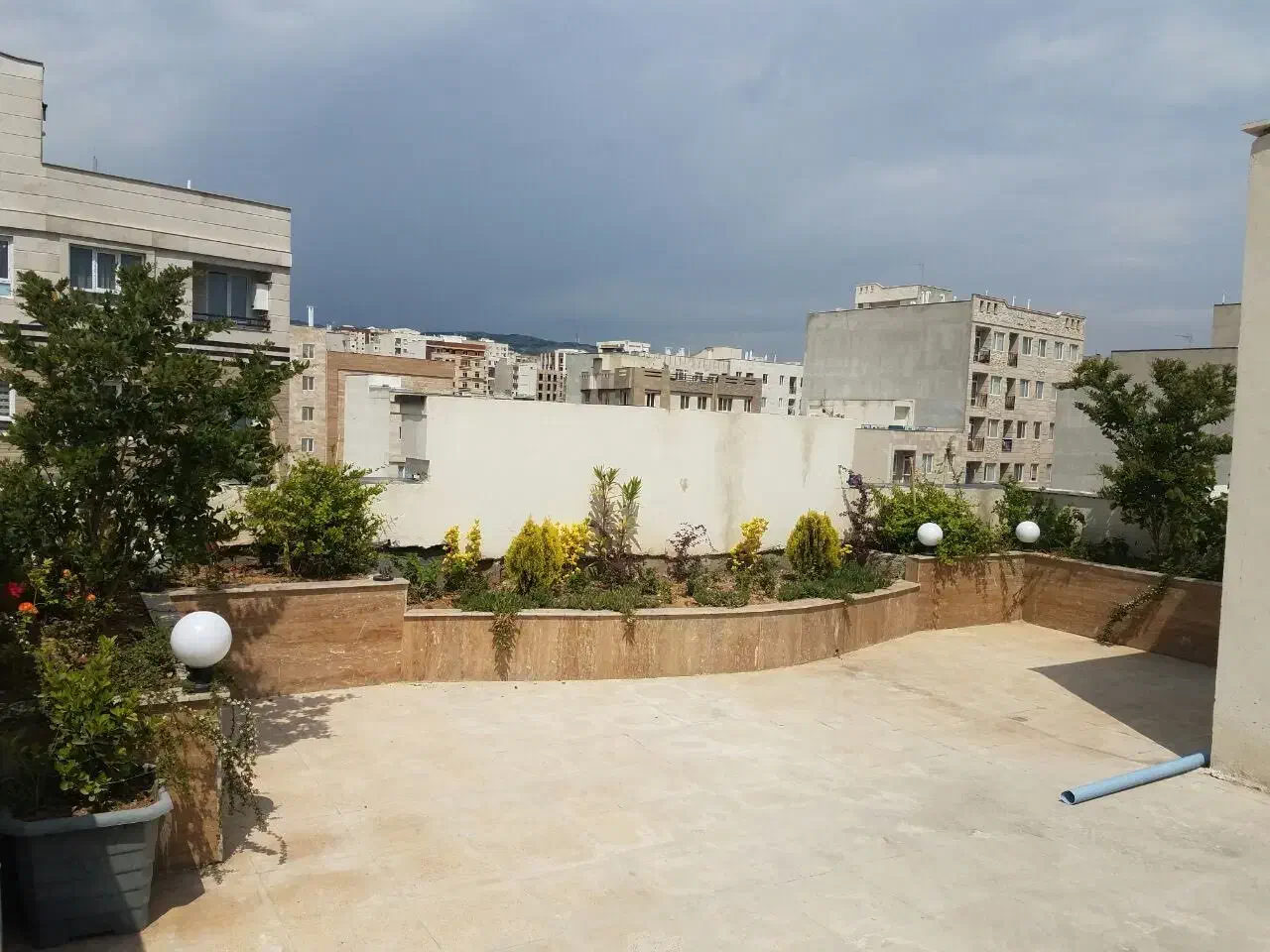 تک واحدی حکیمیه