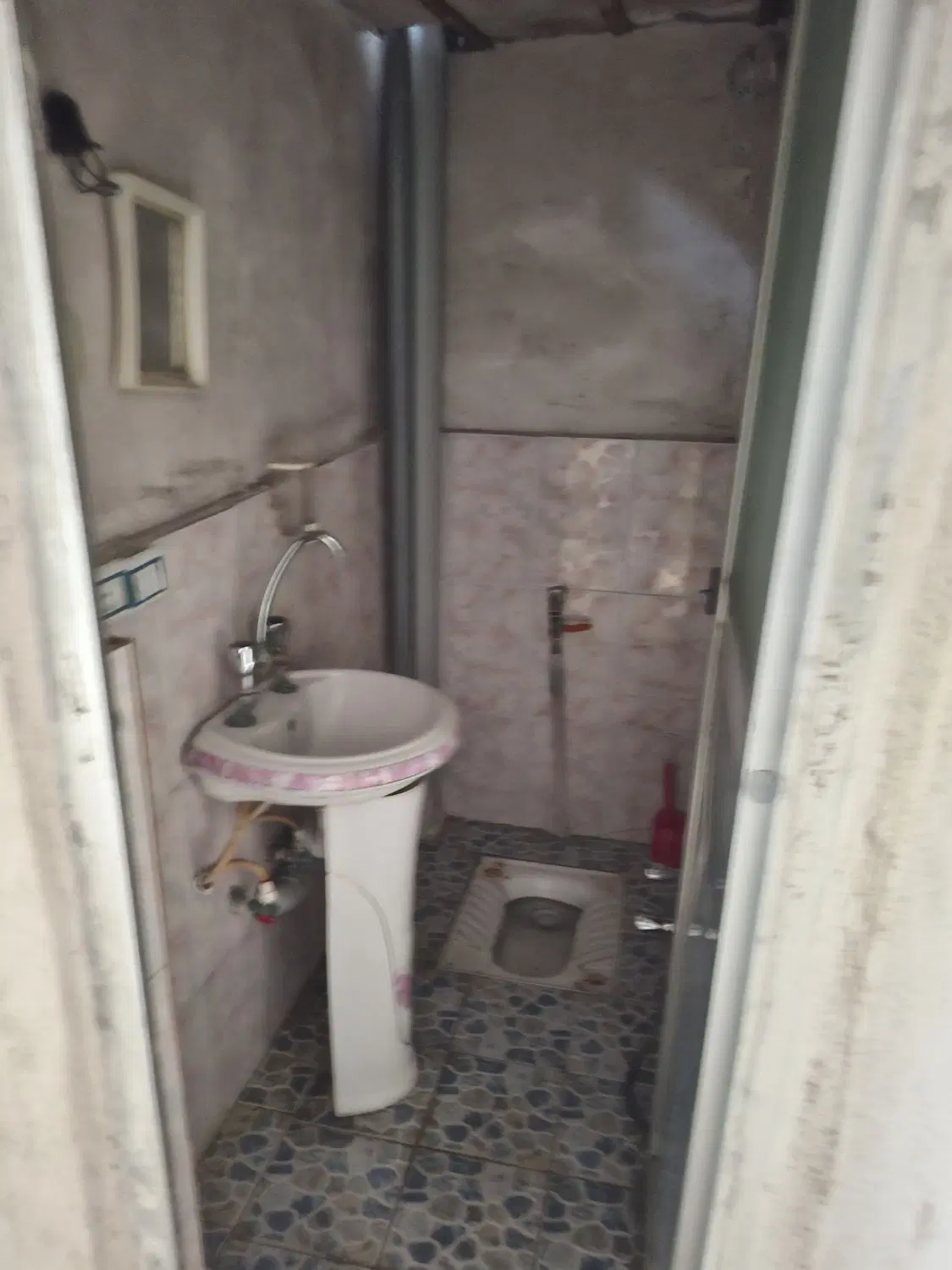 مغازه فروشی75 متر بحر ولیعصرسوم