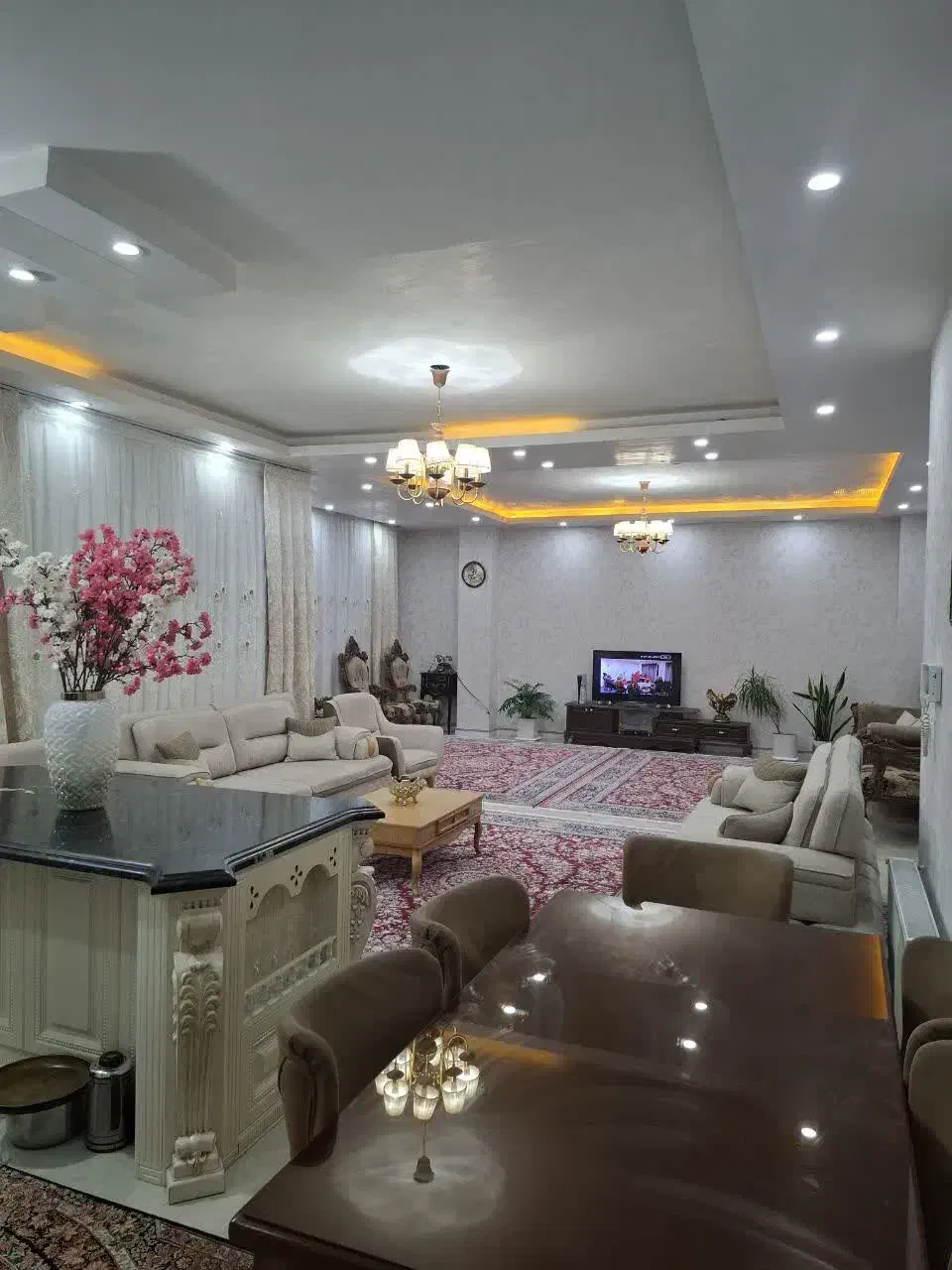 آپارتمان ۱۳۳ متری تک واحدی