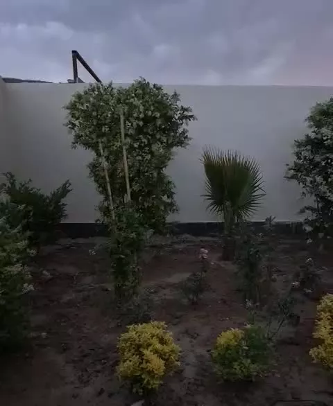 ۲۸۱متر باغویلا آب برق گاز سنددار شهریار دو خواب