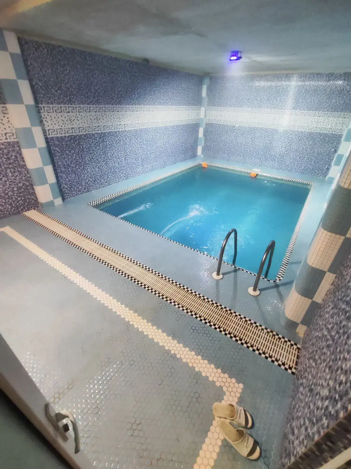 استخردار دربست