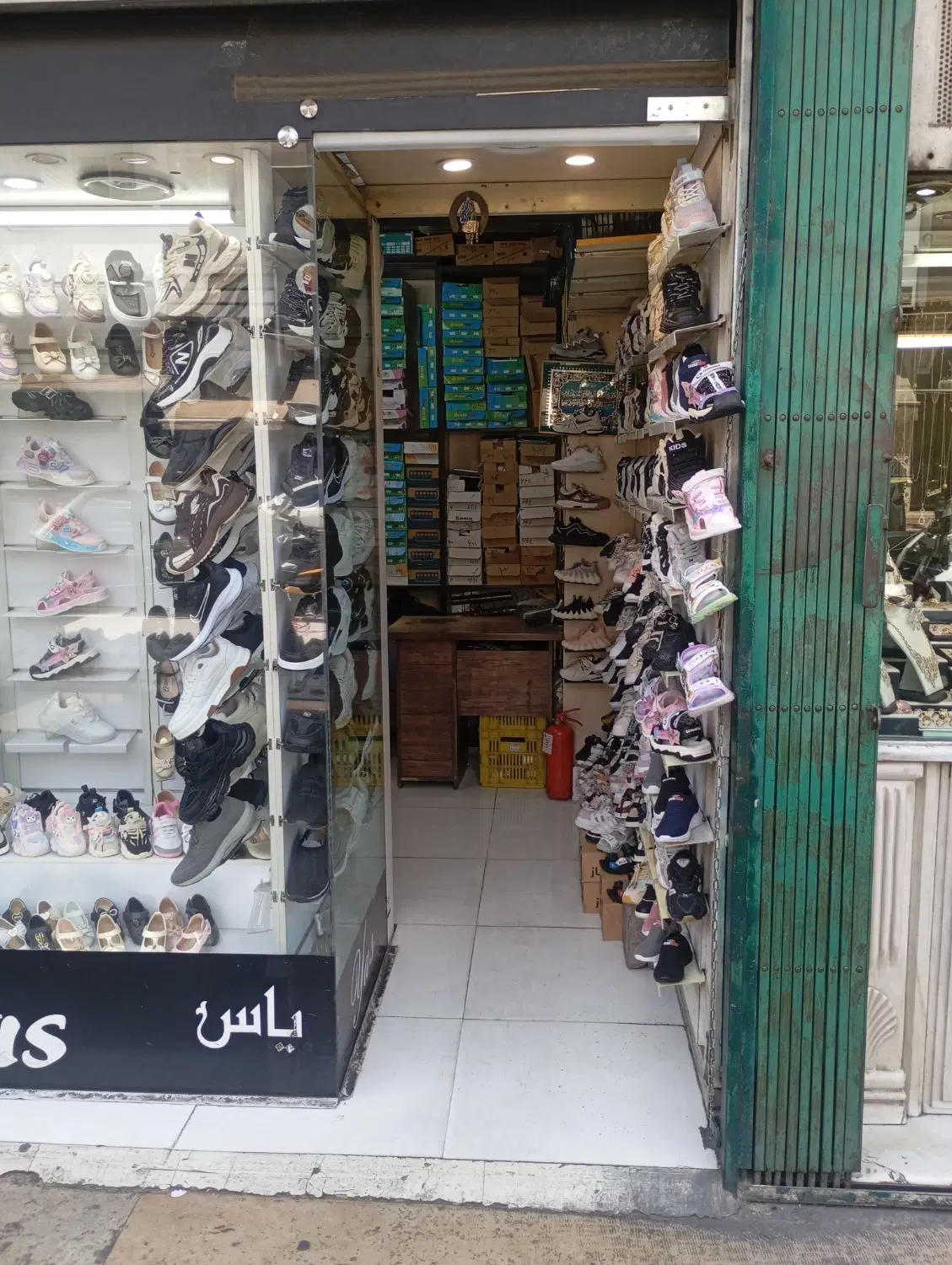 واگذاری مغازه کفش بچه‌گانه