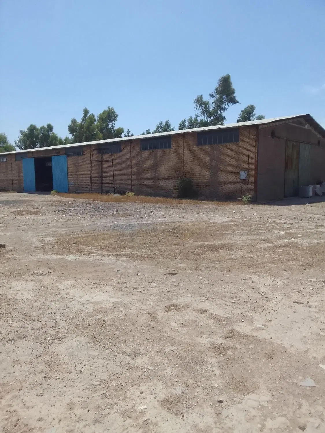 سوله حدودآ ۴۰۰ متر