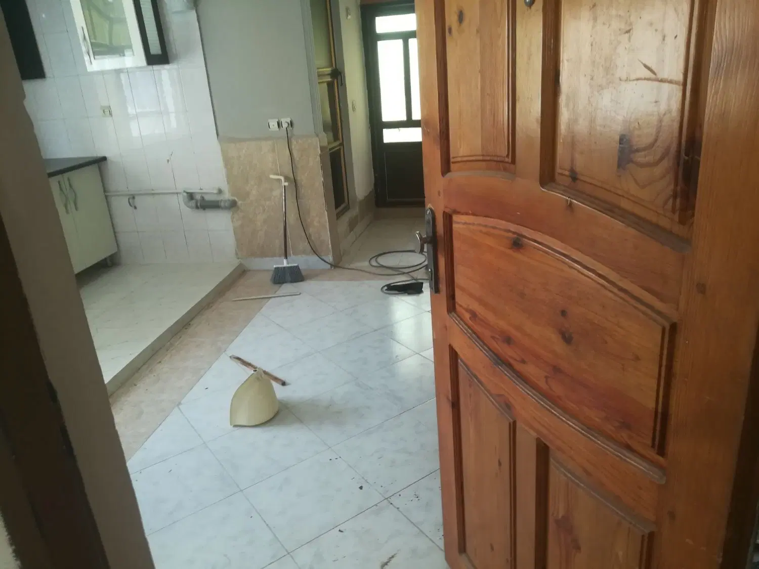 رهن و اجاره یک واحد اپارتمان دو خواب 60 متری