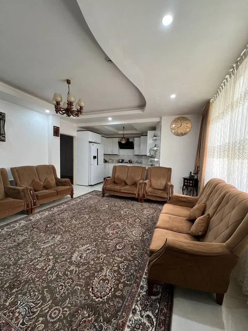 ۶۶ متری_پارکینگ سندی_غرق در نور_با نقشه زیبا