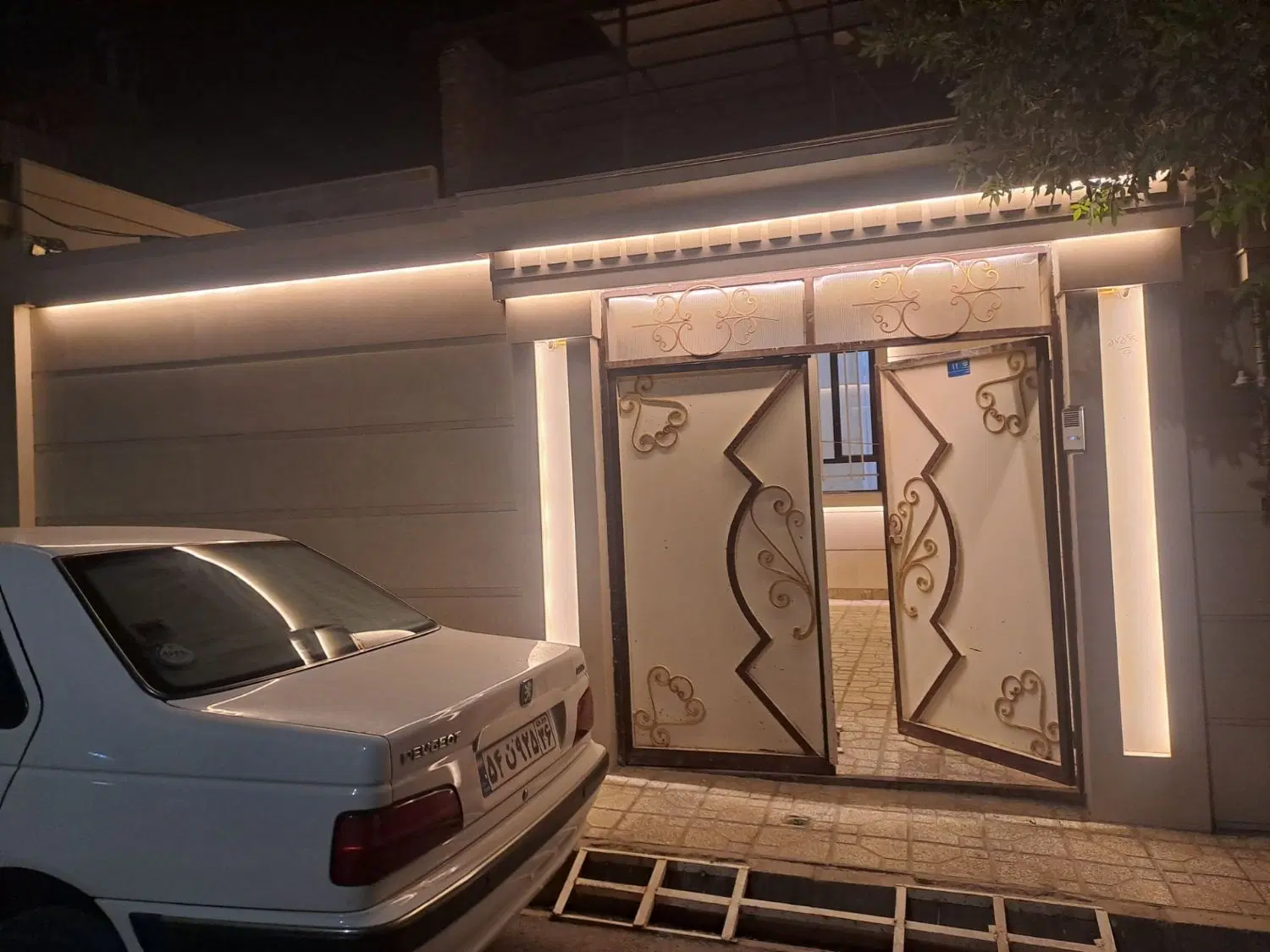 منزل فروشی چمران ۲۸