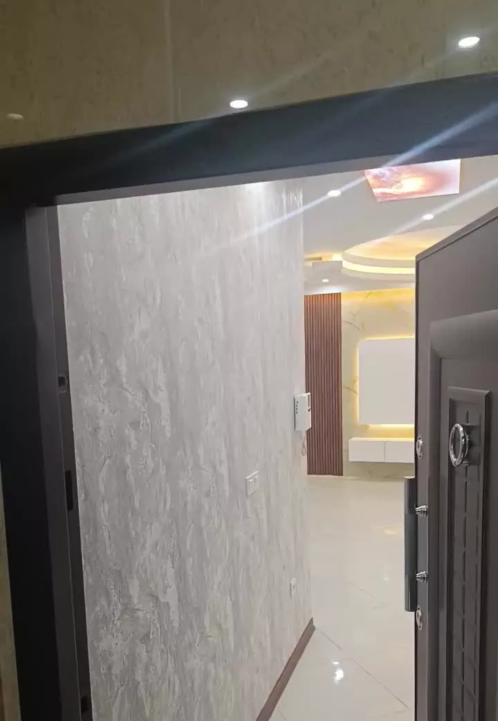۱۰۶.۵متر.    پارکینگ آسانسور پنج ساله
